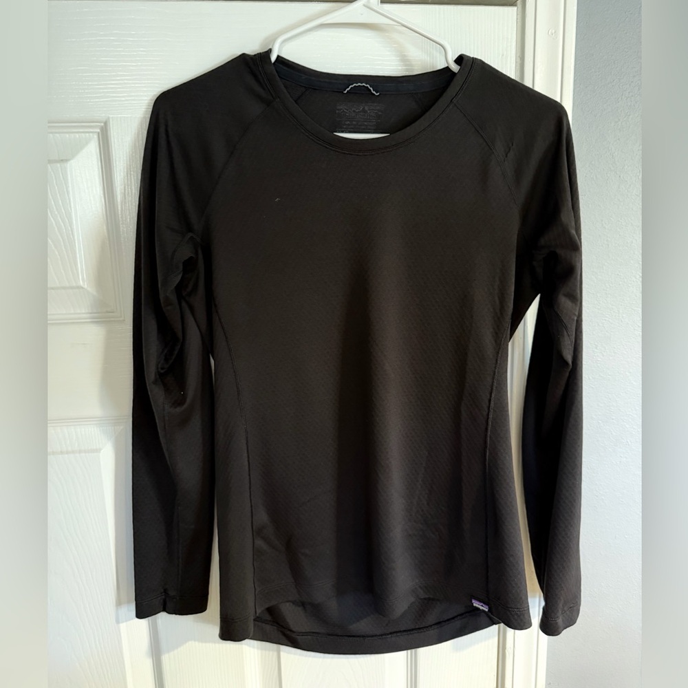 Patagonia Women’s Capilene Midweight Long Sleeve Layer, Medium, Black
